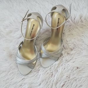 strappy summer sandals